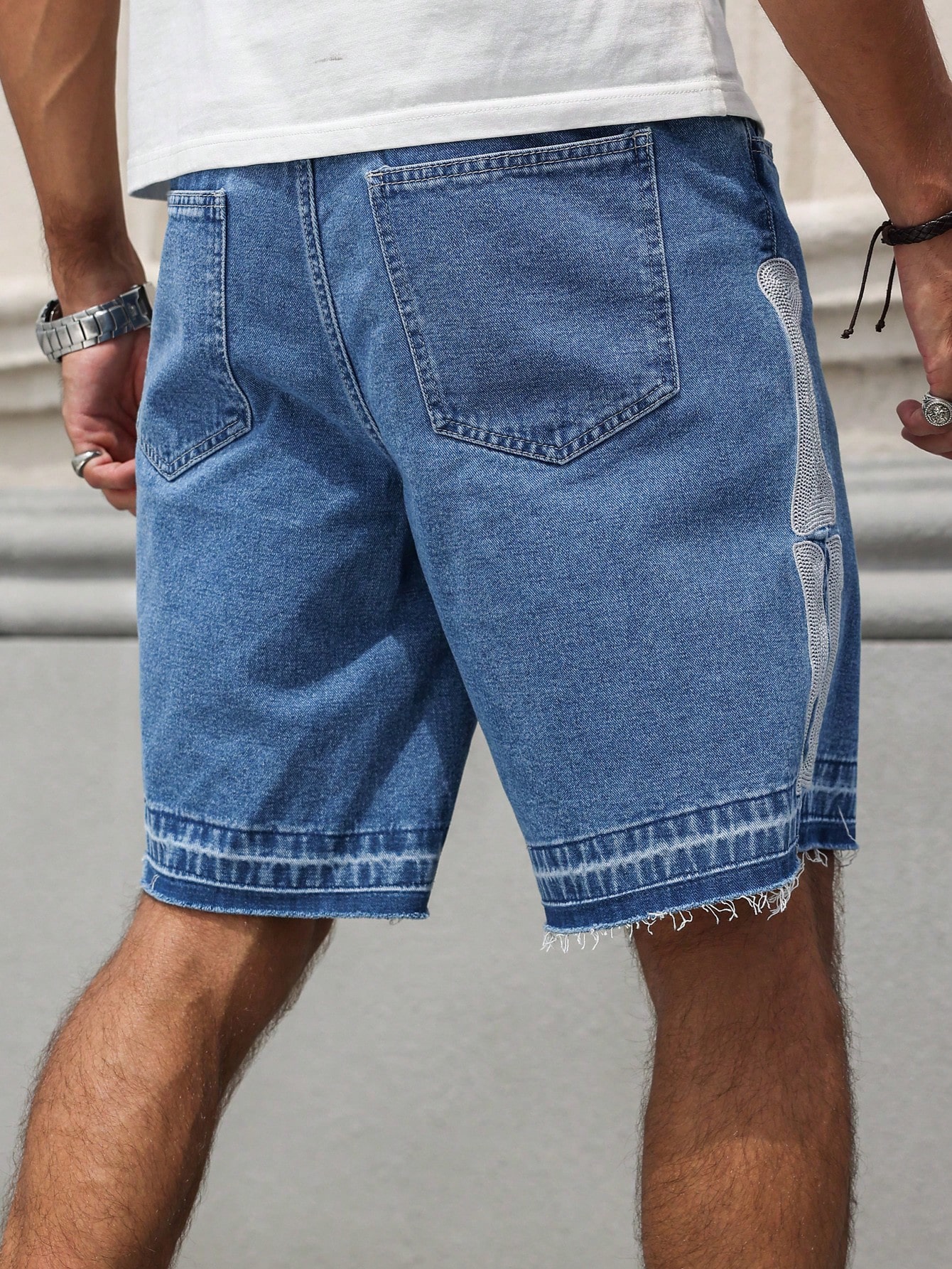 Shorts in denim ricamati con o - Shorts Denim Frayed recensione e prezzo